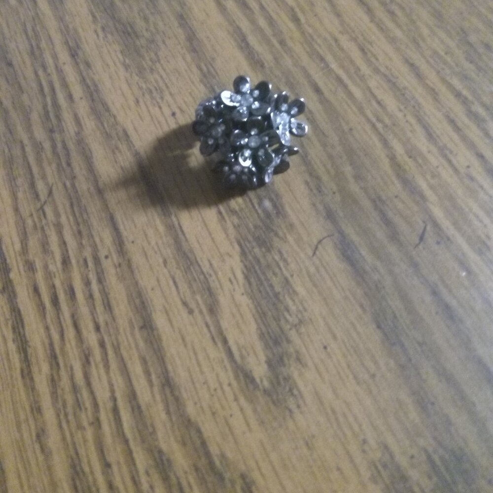 Flower ring
